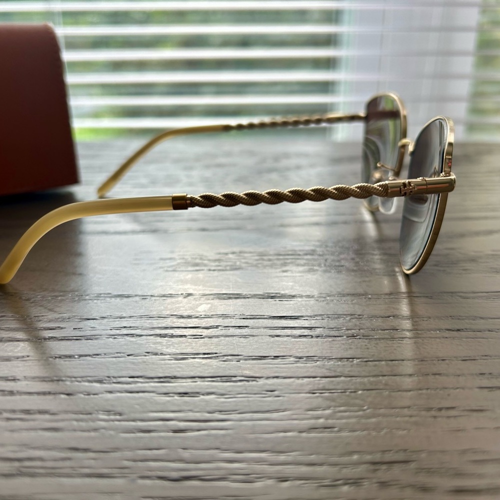 Tory Burch Brown Sunglasses with Double Bridge Design - Picture 3 of 9